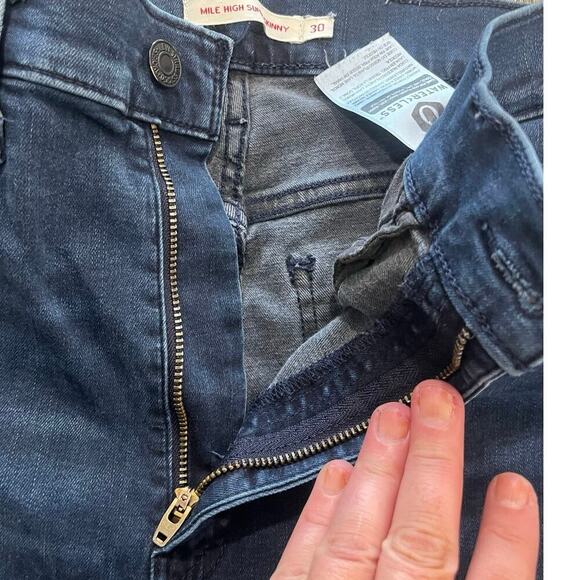 Levi's Womens Mile High Super Skinny Jeans Raw Hem Denim Dark Wash Blue Size 30 - Picture 9 of 13